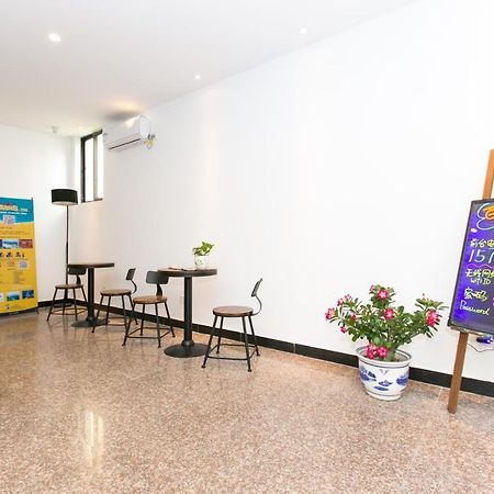 Sanya Passion fruit Inn Bagian luar foto